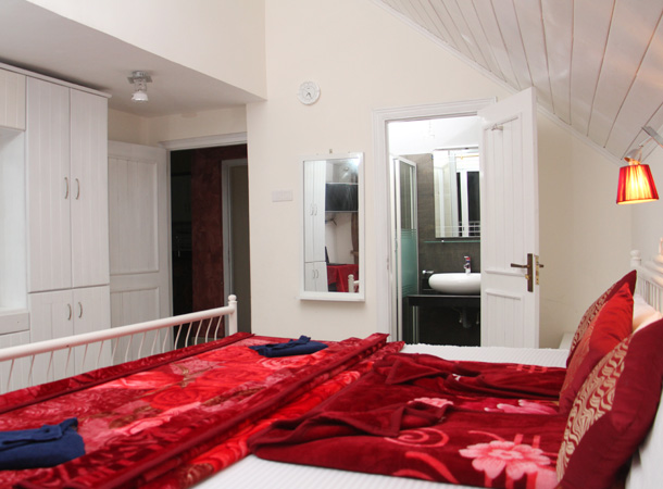 superior deluxe room in nuwara eliya luxury accommodation